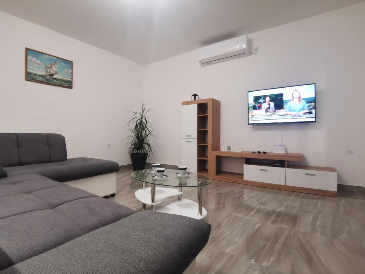 Mariva Apartments لوبار المظهر الخارجي الصورة