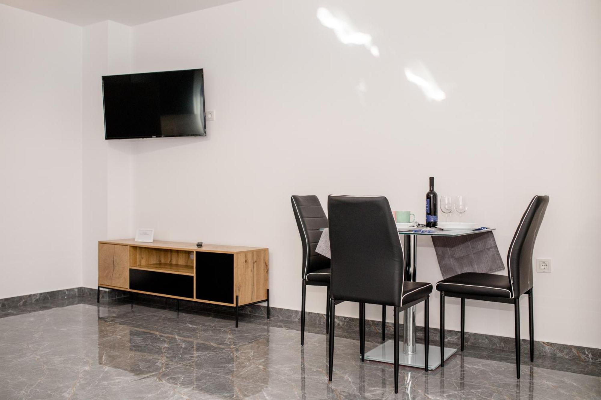 Mariva Apartments لوبار المظهر الخارجي الصورة