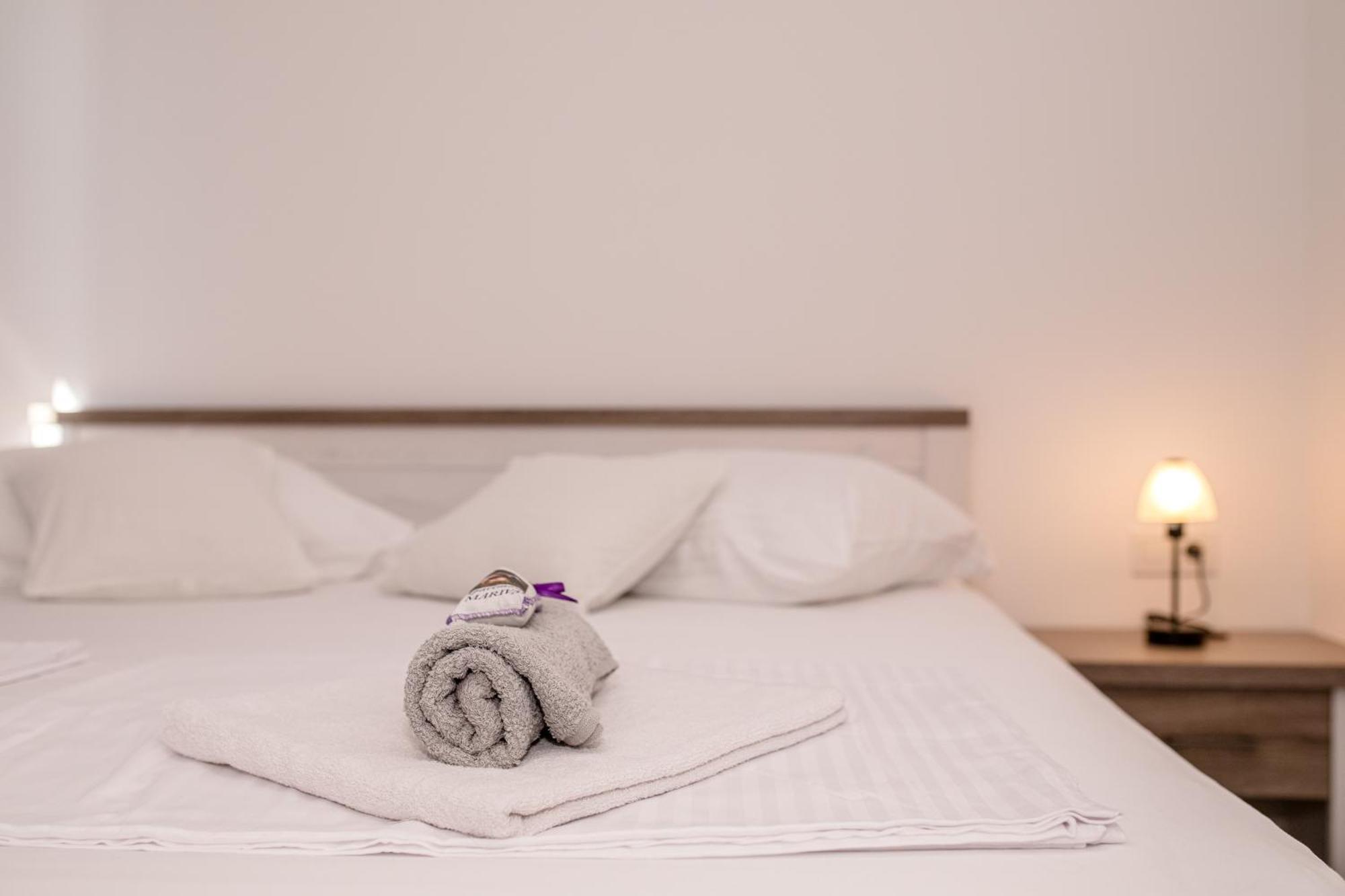 Mariva Apartments لوبار المظهر الخارجي الصورة